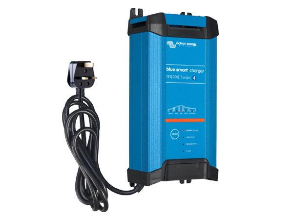 Blue Smart IP22 Charger 12V/30A - 1 Output - UK Plug