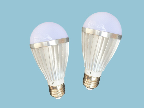 9W-12V DC LED Light Bulbs - Twin Pack